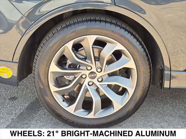 Certified 2022 Lincoln Aviator Grand Touring w/ Equipment Group 301A AWD/4WD image 9