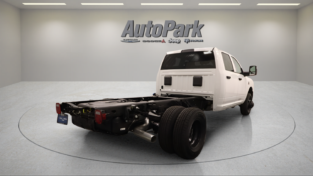 New 2026 RAM 3500 Tradesman AWD/4WD image 6