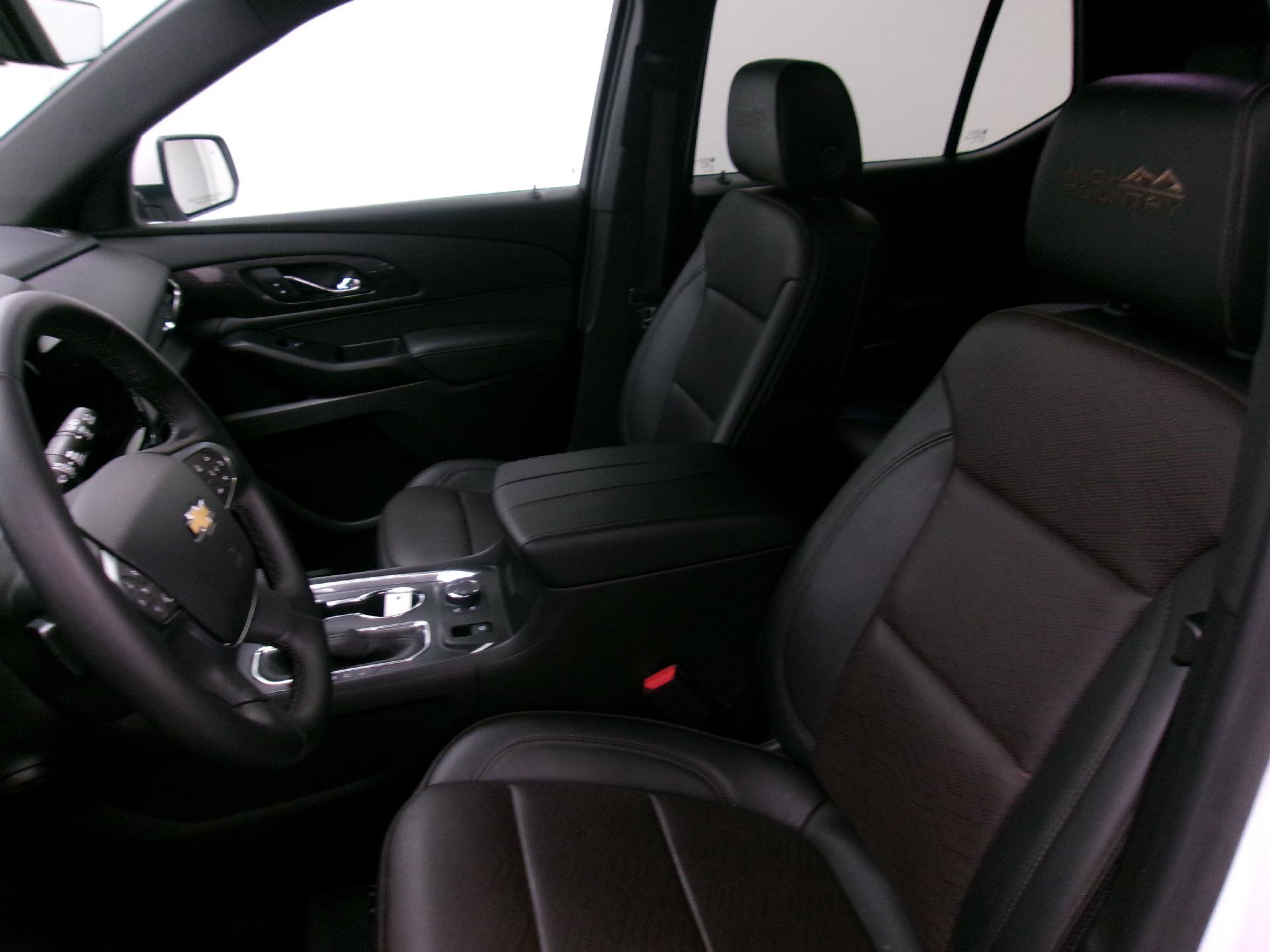 Used 2024 Chevrolet Traverse High Country image 8