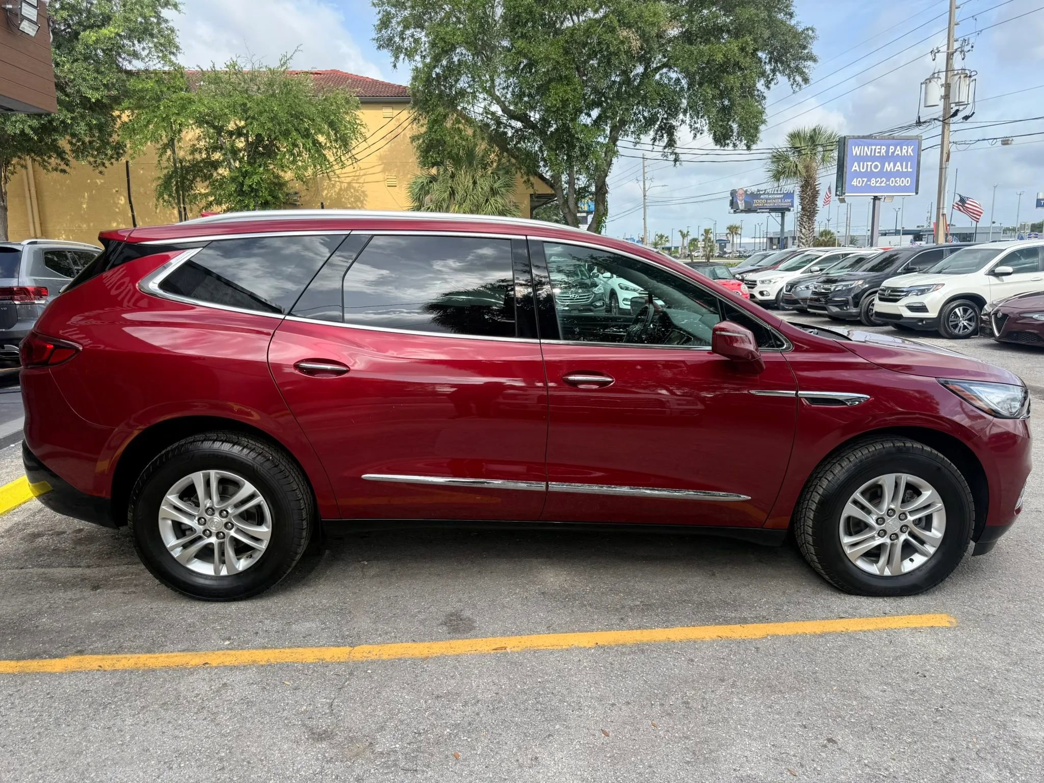 Used 2020 Buick Enclave Essence FWD image 4