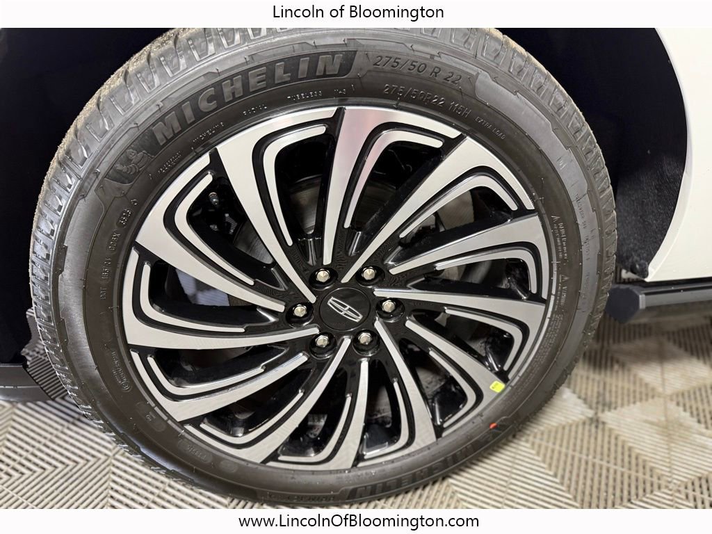 New 2025 Lincoln Navigator L Black Label image 16