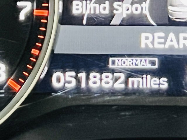 Used 2024 Mitsubishi Outlander SE image 9