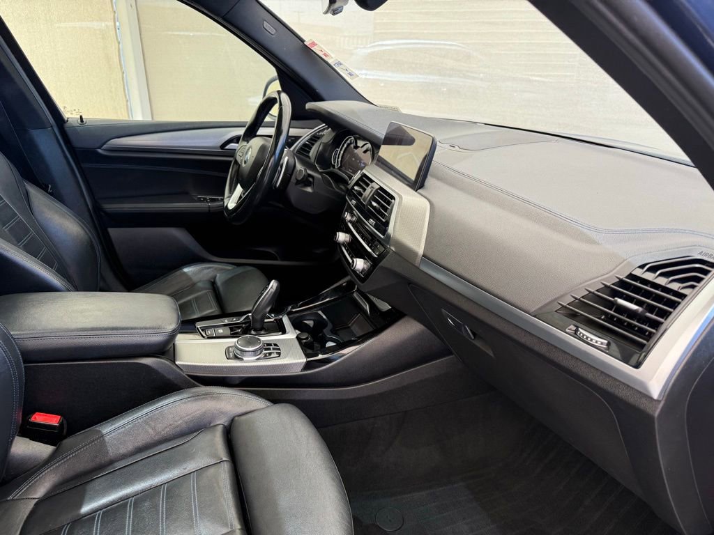 Used 2018 BMW X3 xDrive30i image 11