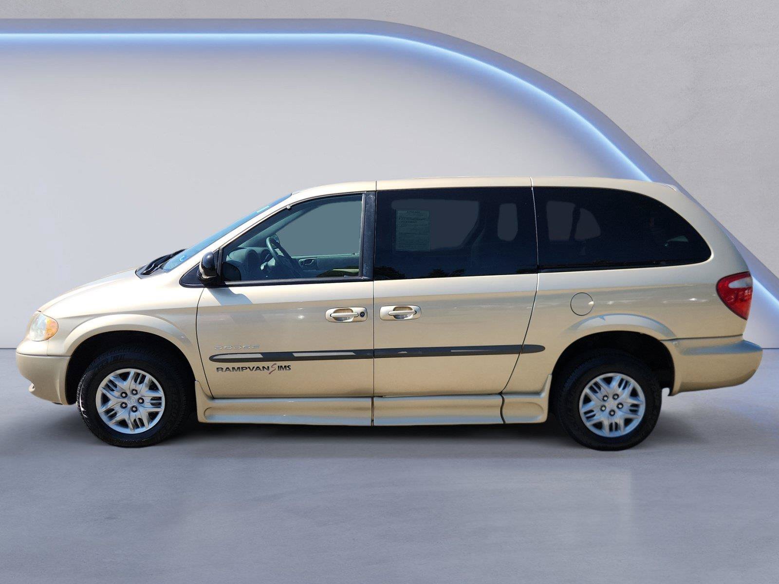 Used 2001 Dodge Grand Caravan Sport FWD image 6