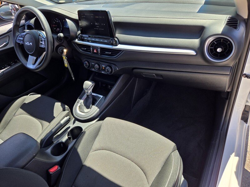 Certified 2024 Kia Forte LXS w/ LXS Technology Package FWD image 17