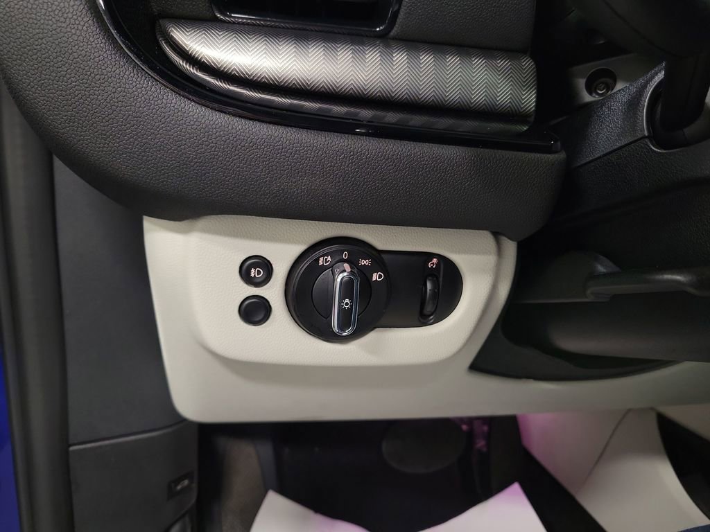 Used 2020 MINI Cooper Clubman S w/ Signature Upholstery Package image 22