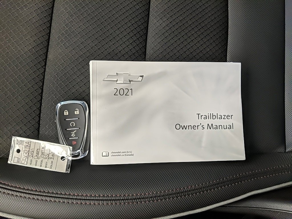 Used 2021 Chevrolet TrailBlazer RS w/ Sun and Liftgate Package image 27