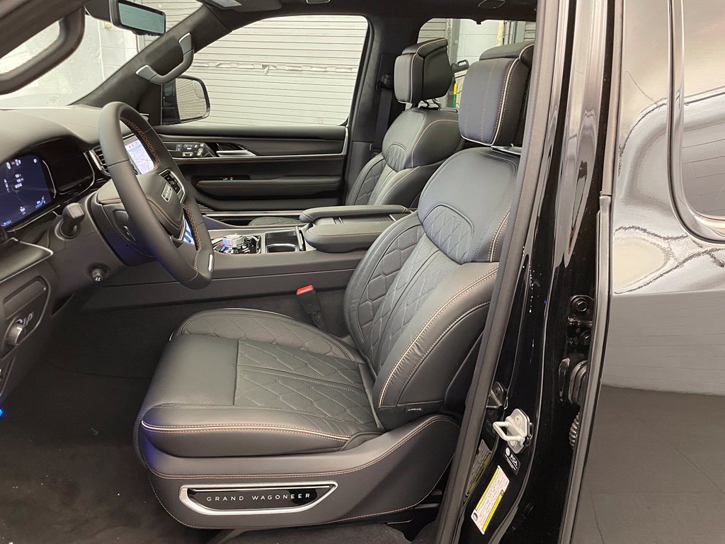 New 2026 Jeep Grand Wagoneer Summit AWD/4WD image 24