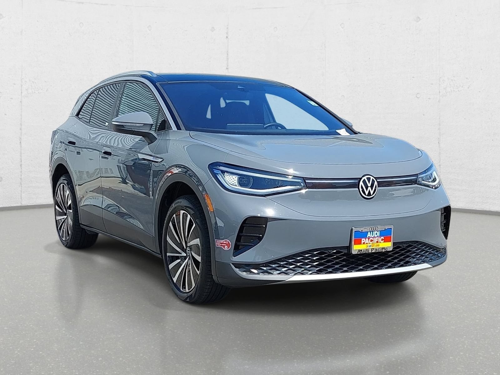 Used 2023 Volkswagen ID.4 Pro S Plus AWD/4WD image 3