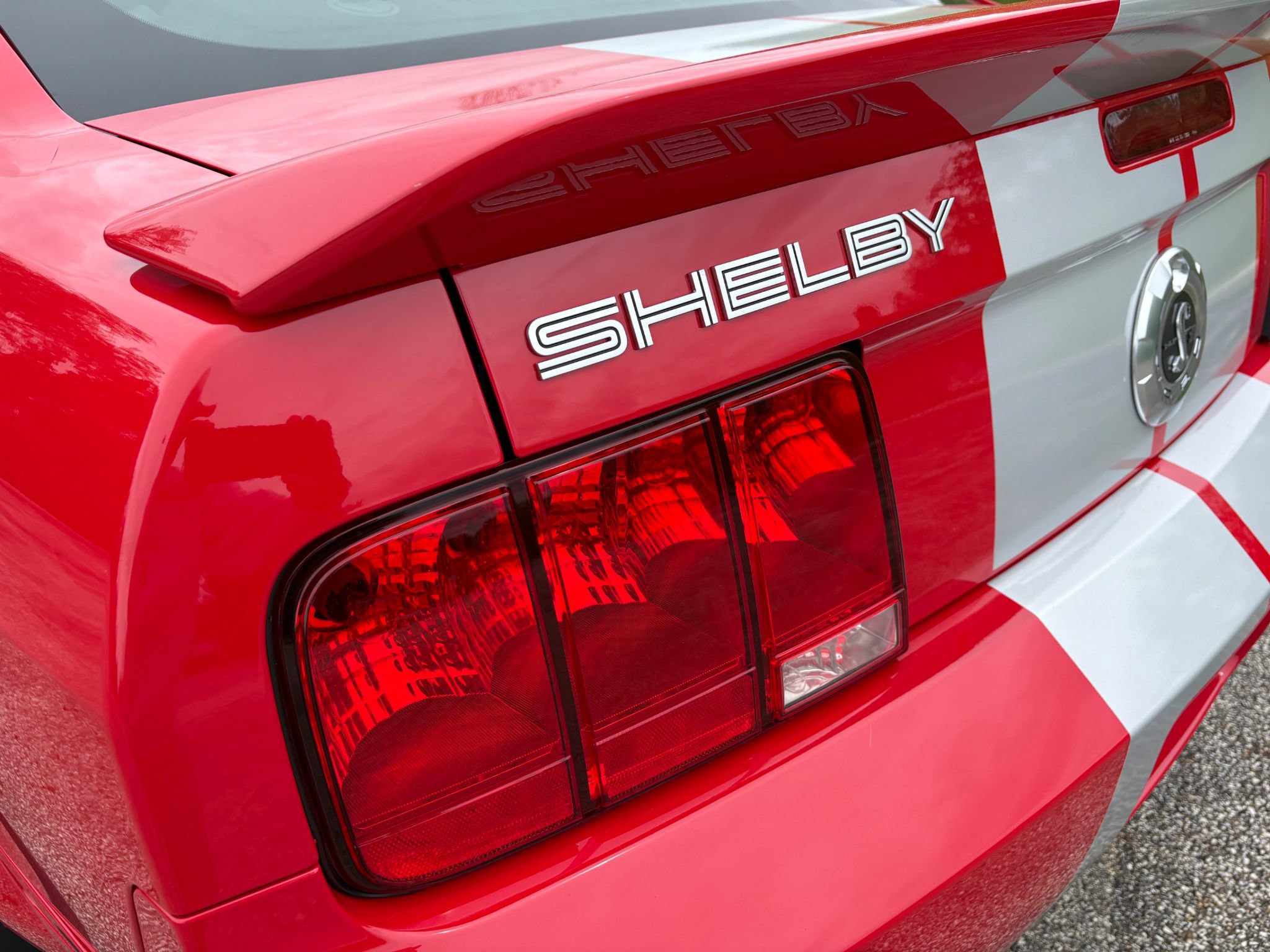 Used 2008 Ford Mustang Shelby GT500 RWD image 9