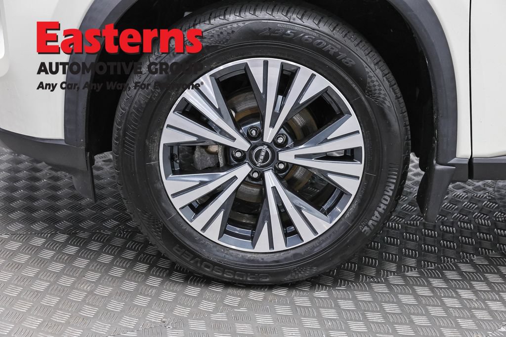 Used 2023 Nissan Rogue SV AWD/4WD image 32