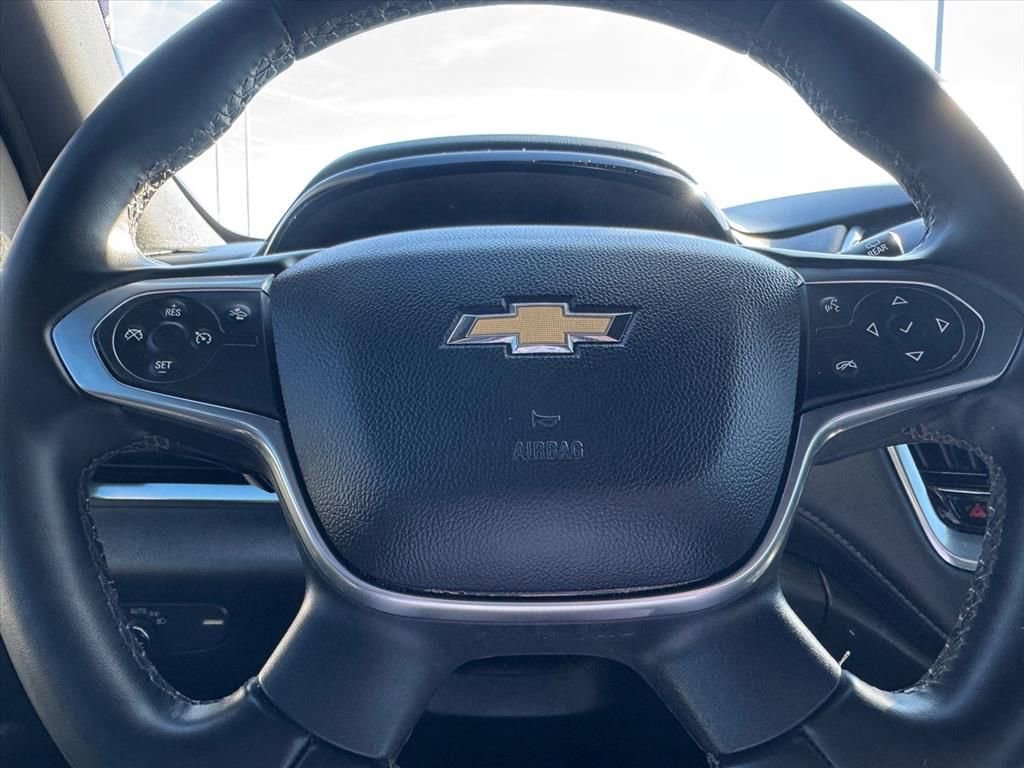 Used 2023 Chevrolet Traverse LT image 18