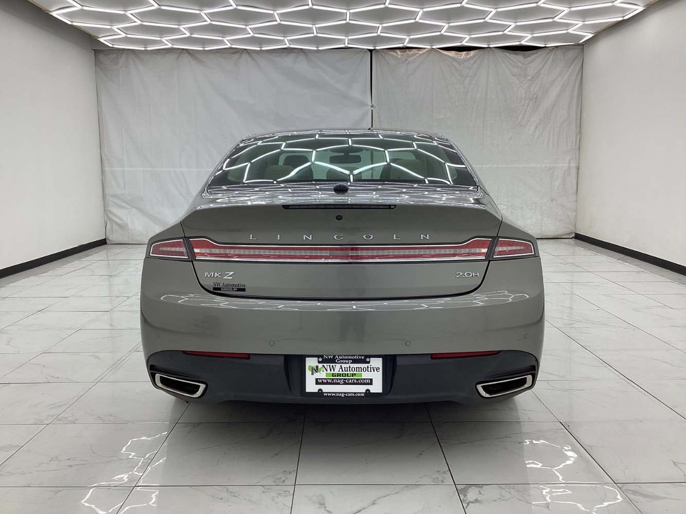 Used 2016 Lincoln MKZ Hybrid image 10