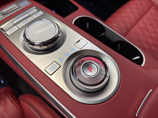 Used 2025 Genesis GV70 3.5T Sport w/ Sport Advanced Package image 29