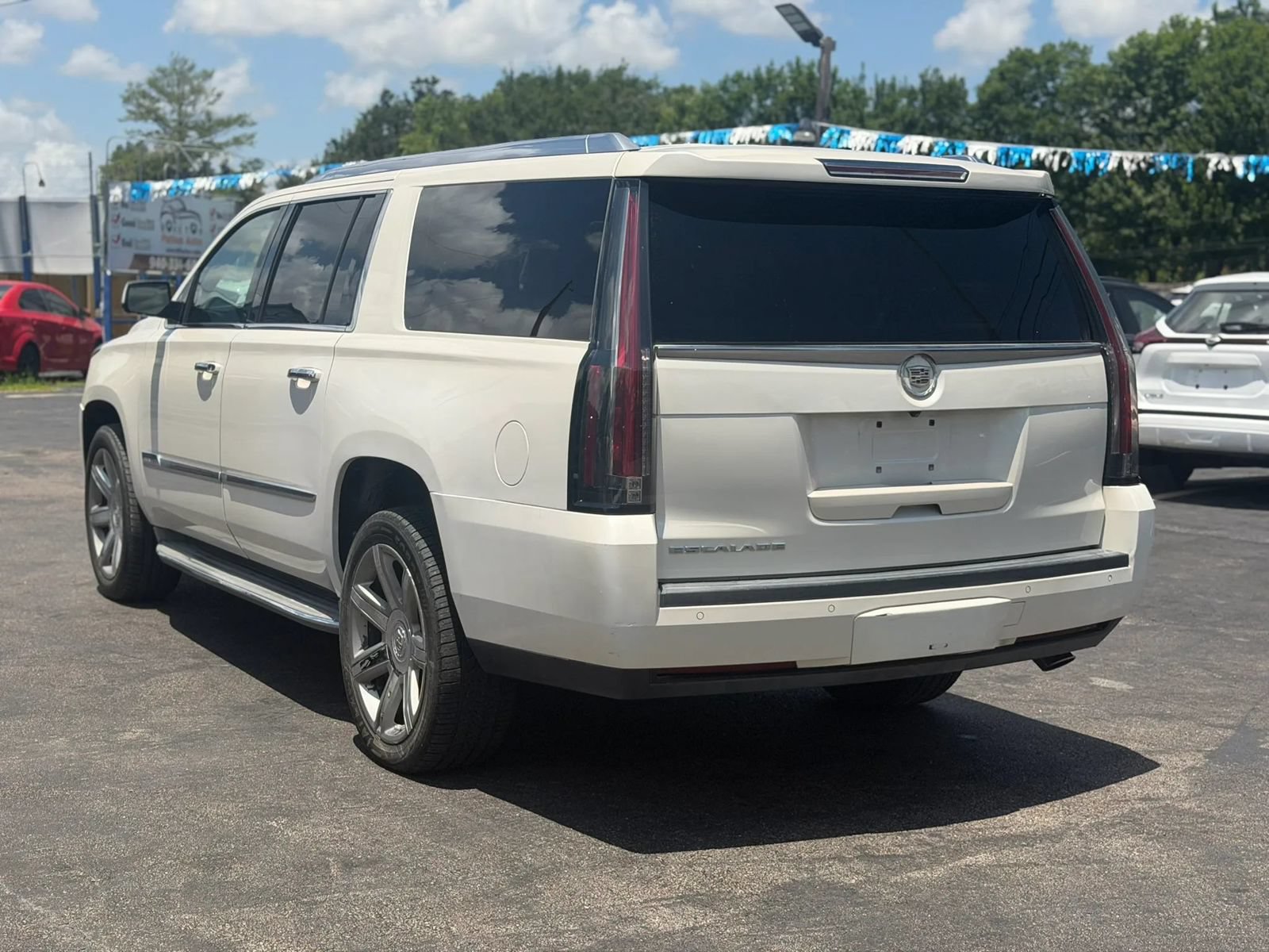 Used 2015 Cadillac Escalade ESV Luxury RWD image 8