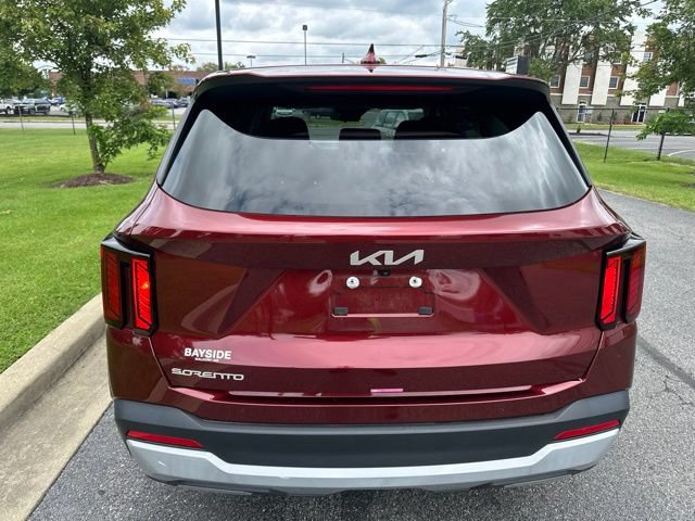 Certified 2025 Kia Sorento LX FWD image 18