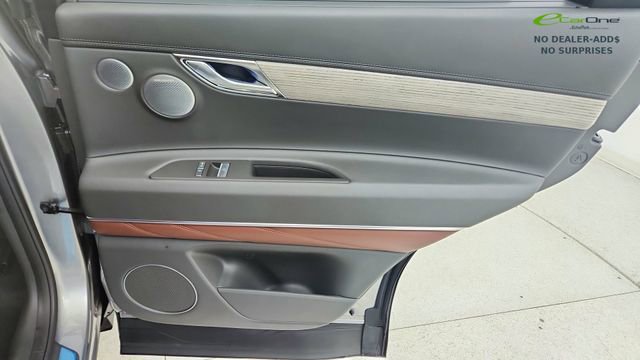 Used 2025 Genesis GV80 3.5T Prestige image 29
