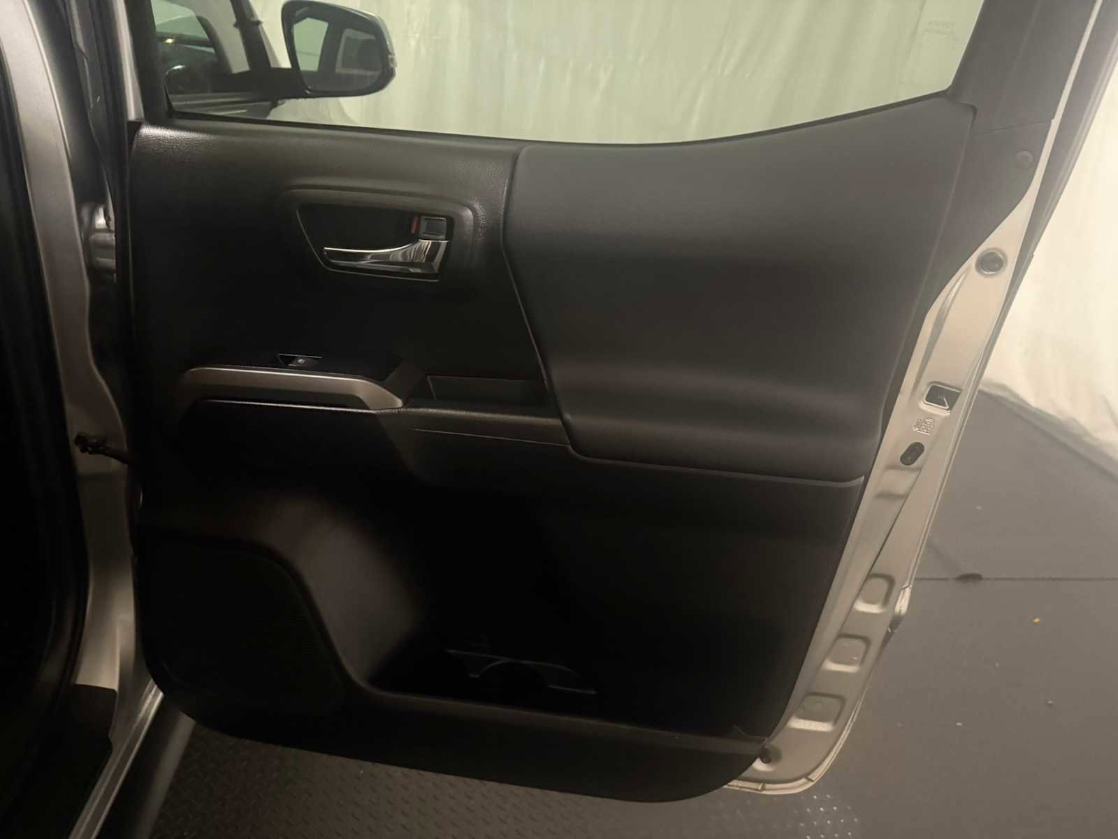 Used 2023 Toyota Tacoma TRD Sport image 26