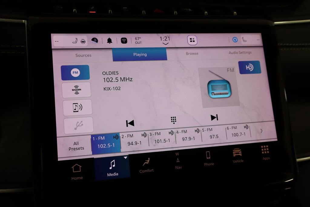 Used 2023 Jeep Grand Cherokee Limited RWD image 30
