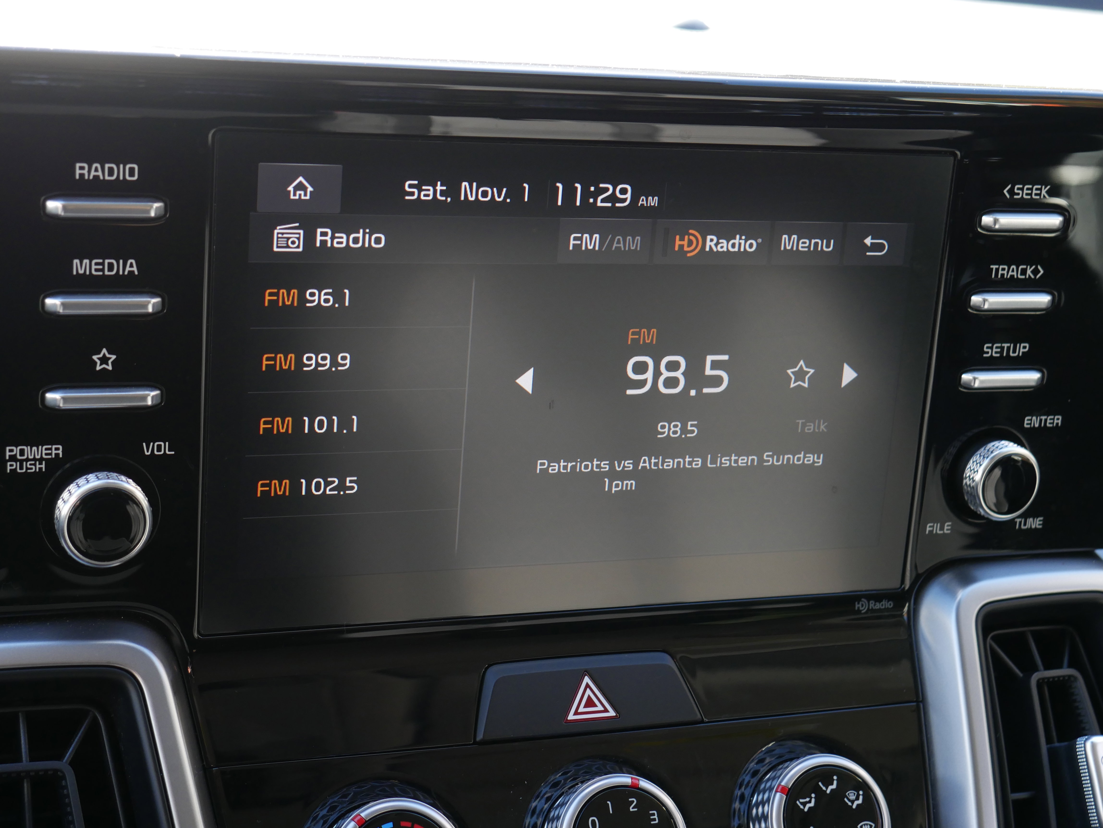 Used 2023 Kia Sorento LX image 17