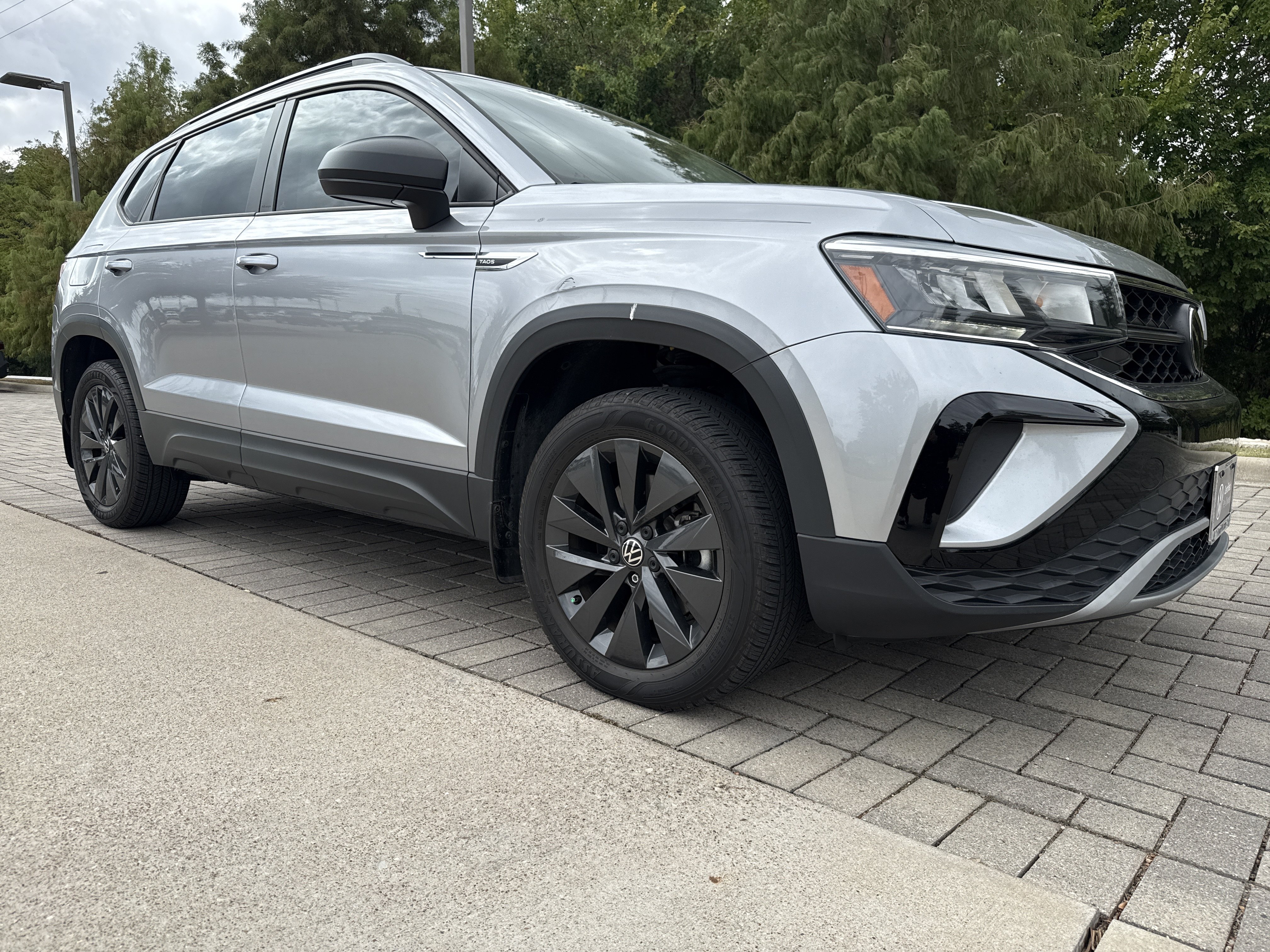 Certified 2023 Volkswagen Taos S FWD image 2