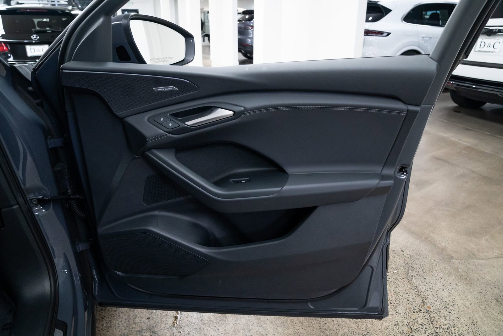 Used 2025 Audi Q6 e-tron Premium Plus w/ Premium Plus image 23