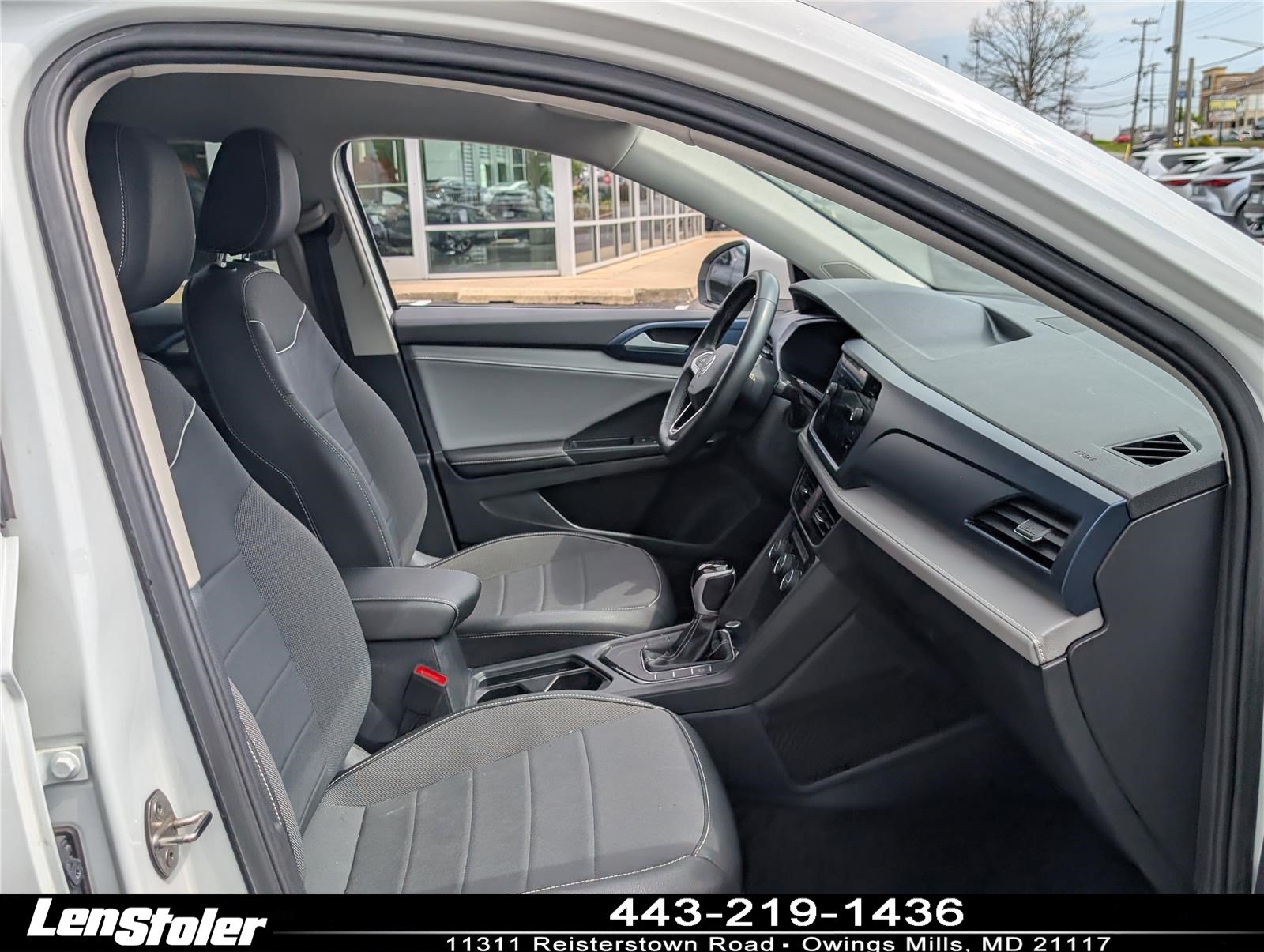 Used 2024 Volkswagen Taos SE FWD image 11