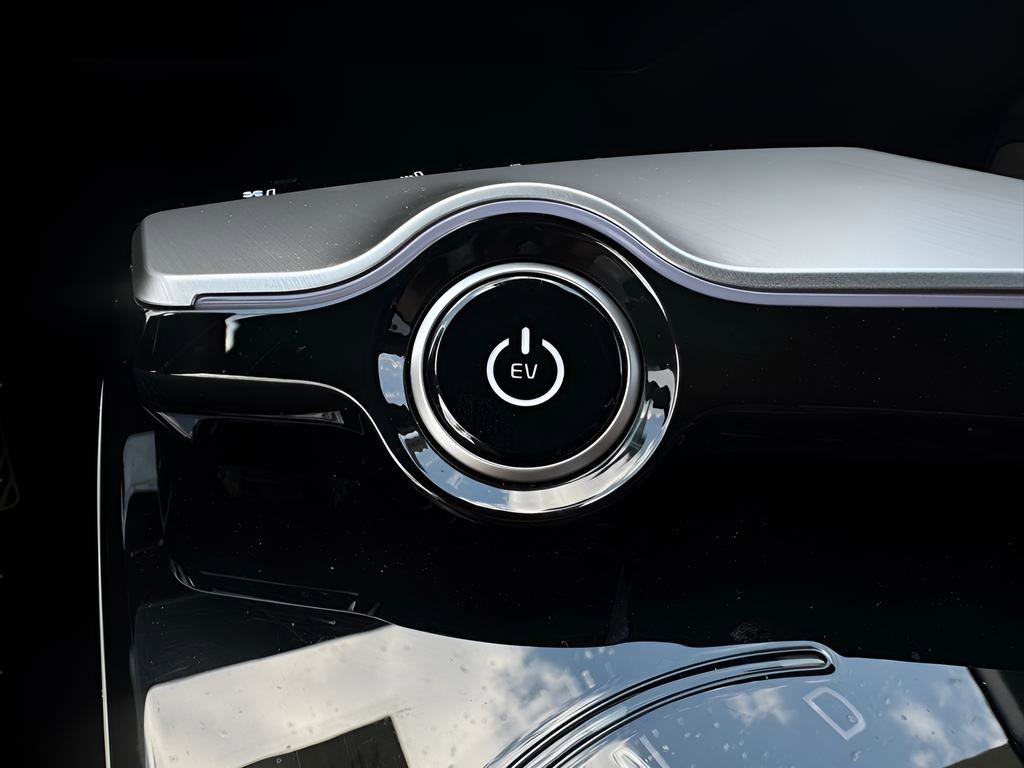 Used 2024 Kia EV6 GT-Line AWD/4WD image 35