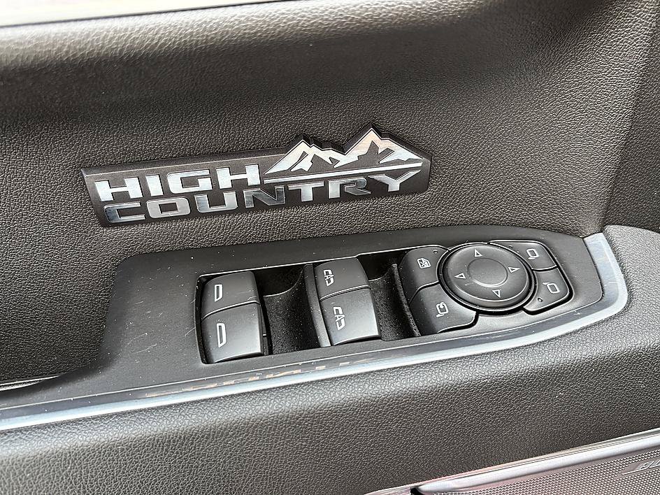Used 2026 Chevrolet Silverado 1500 High Country w/ High Country Premium Package AWD/4WD image 17