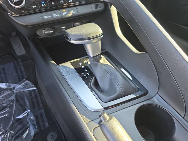 Used 2022 Hyundai Elantra SEL FWD image 24