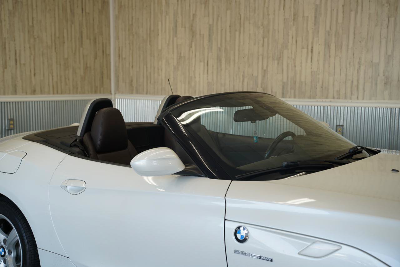 Used 2012 BMW Z4 sDrive28i RWD image 15