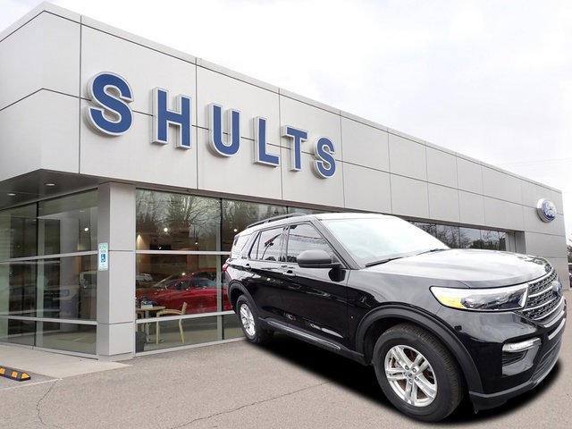 Used 2023 Ford Explorer XLT w/ Equipment Group 202A image 3