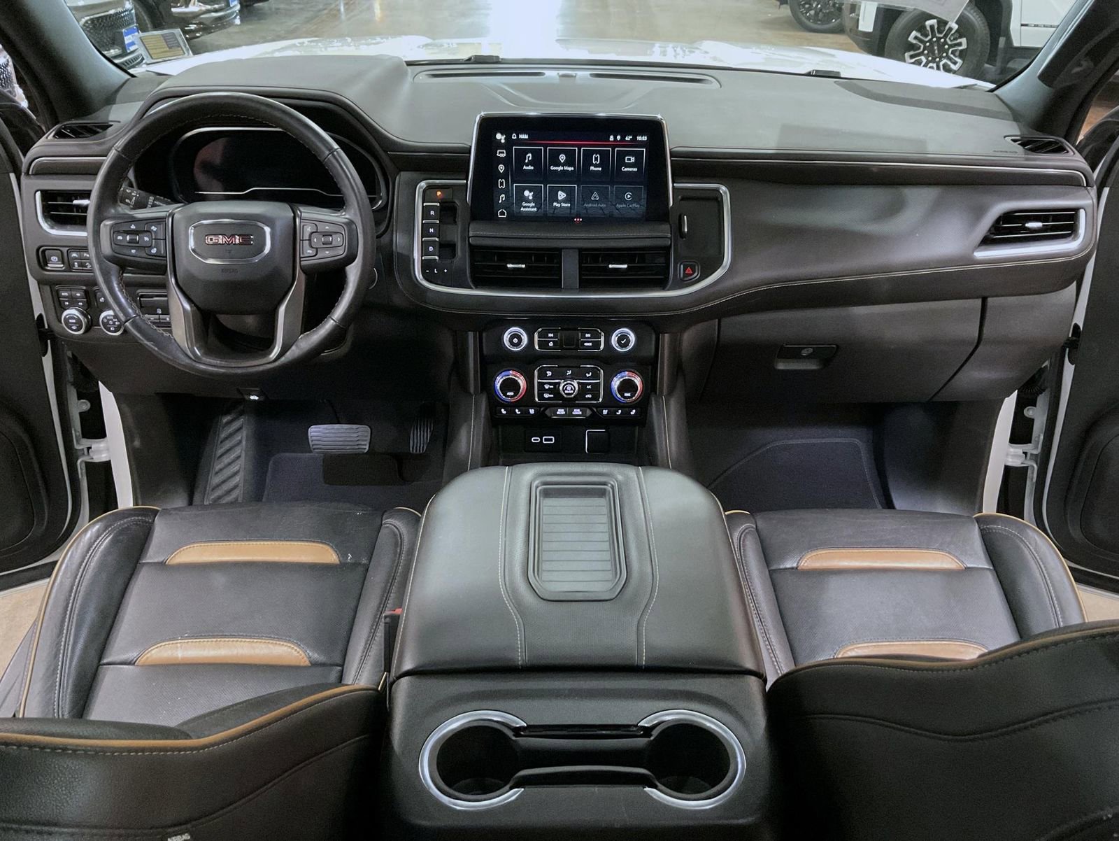 Used 2022 GMC Yukon XL AT4 image 12