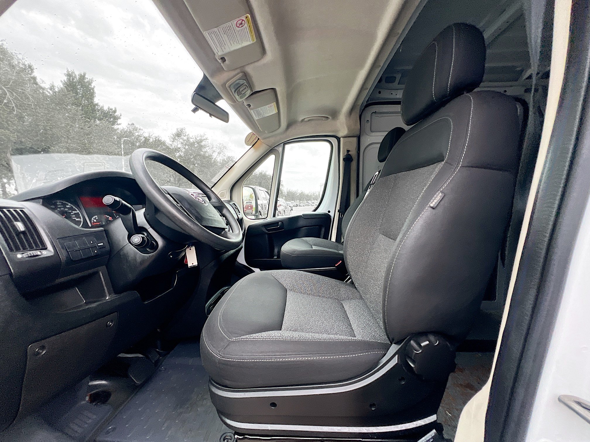 Used 2017 RAM ProMaster 3500 w/ Mopar Trailer Tow Group FWD image 14