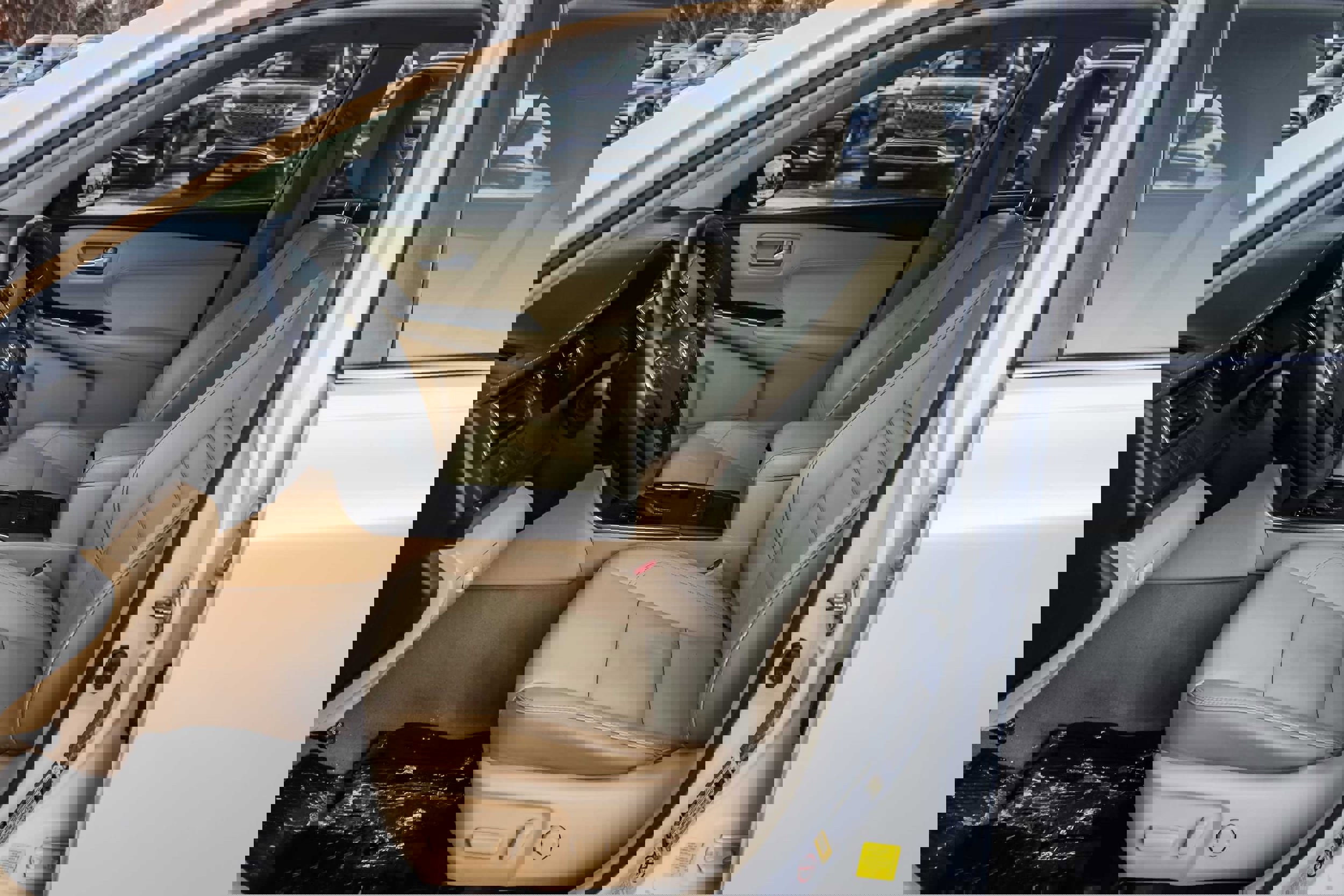 Used 2016 Toyota Camry XLE image 24