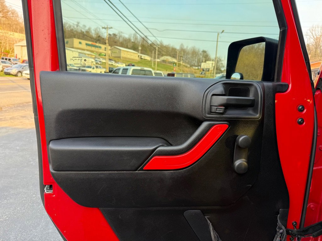 Used 2012 Jeep Wrangler Unlimited Sport AWD/4WD image 66
