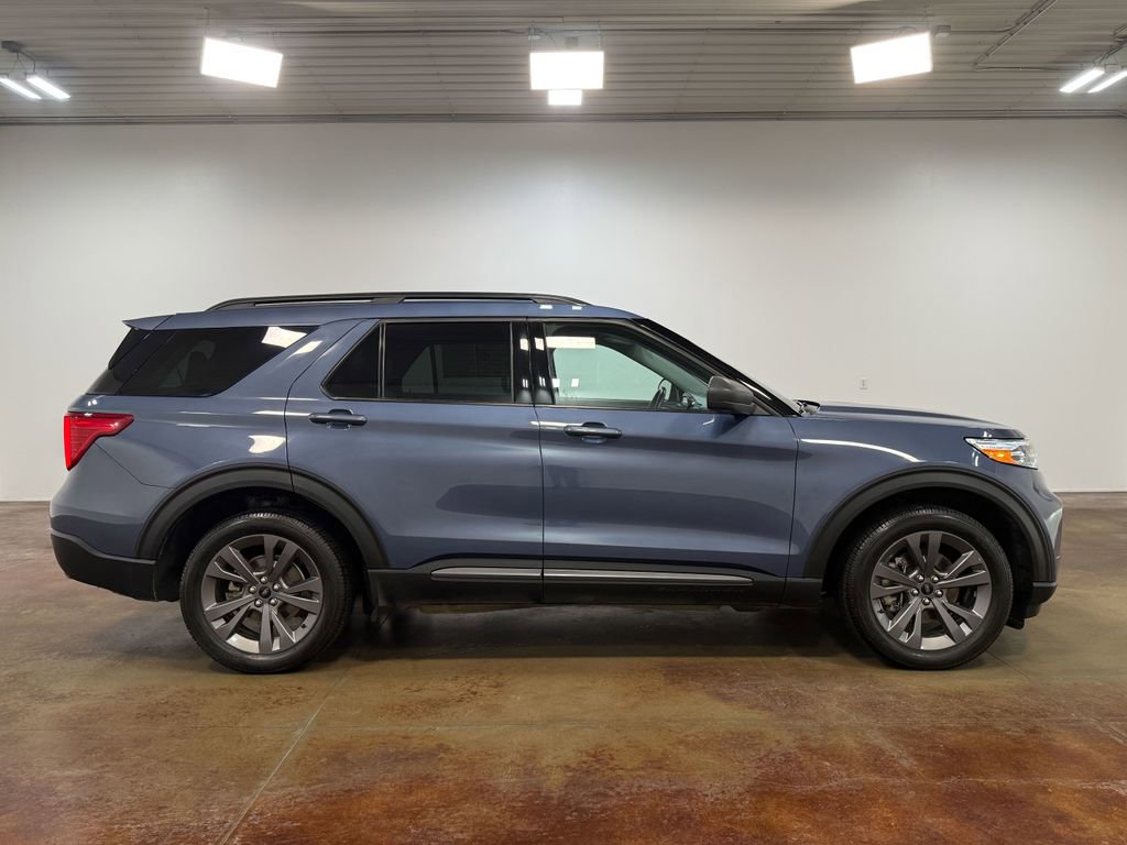 Used 2021 Ford Explorer XLT w/ Equipment Group 202A image 23