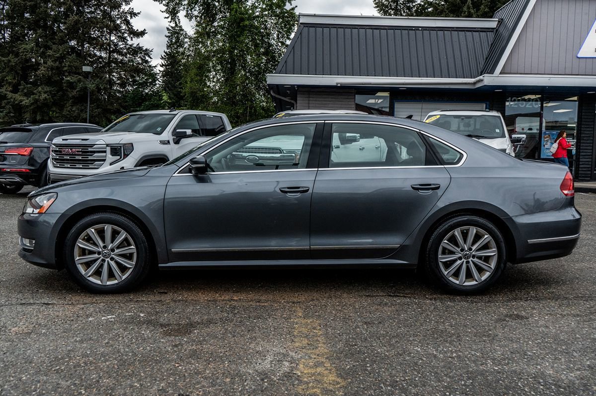 Used 2013 Volkswagen Passat 2.5 SEL Premium FWD image 15
