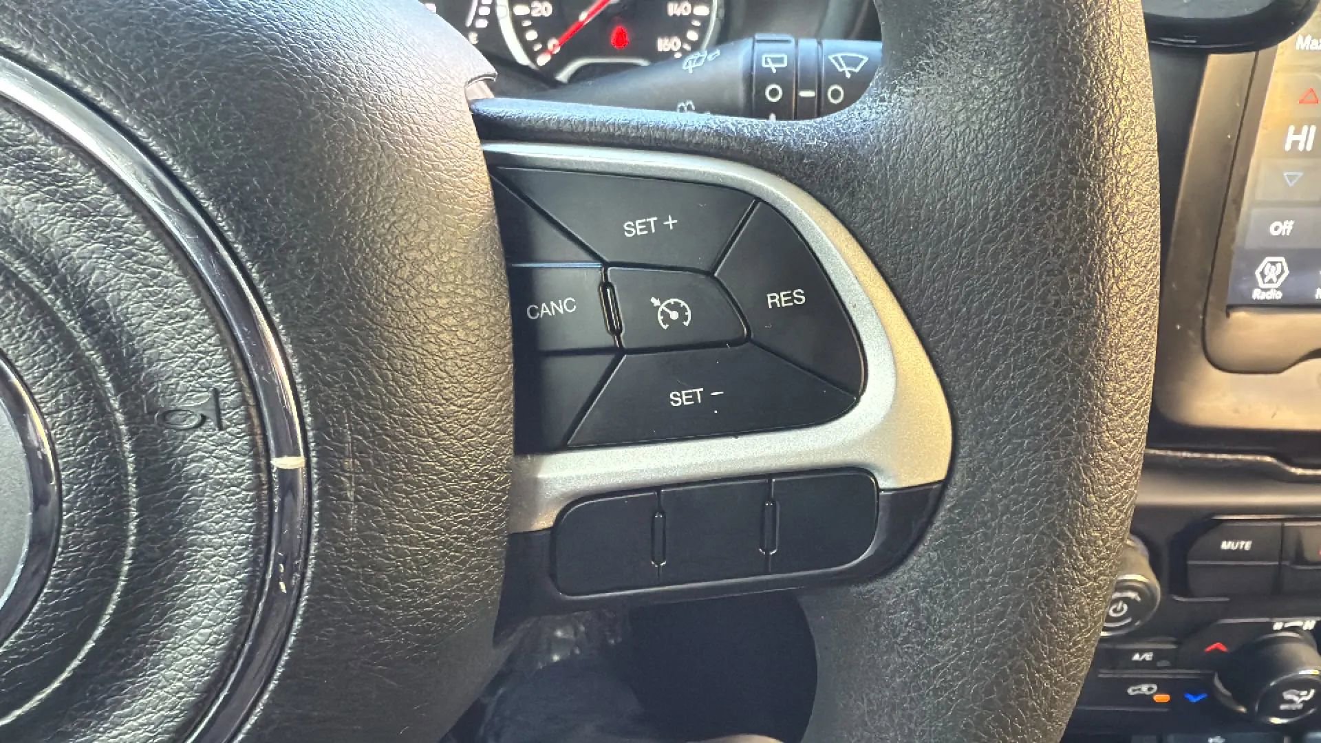 Used 2021 Jeep Renegade Sport image 11