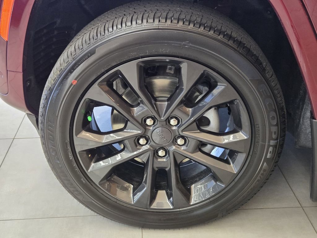 New 2026 Jeep Grand Cherokee Limited AWD/4WD image 6