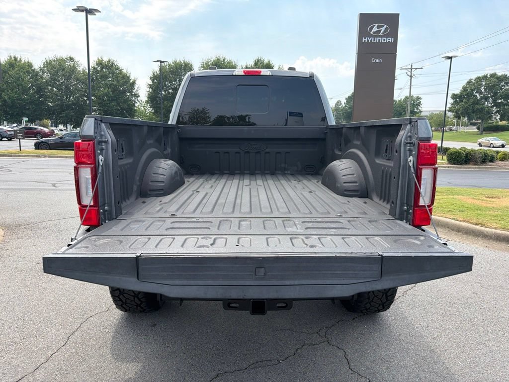 Used 2022 Ford F250 Lariat w/ Black Appearance Package AWD/4WD image 8