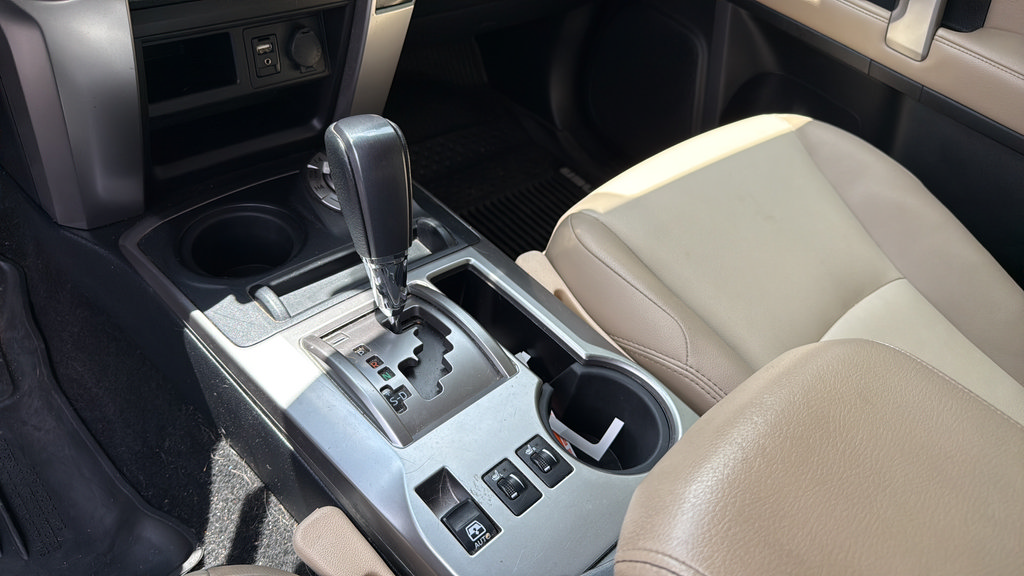 Used 2018 Toyota 4Runner SR5 Premium AWD/4WD image 29