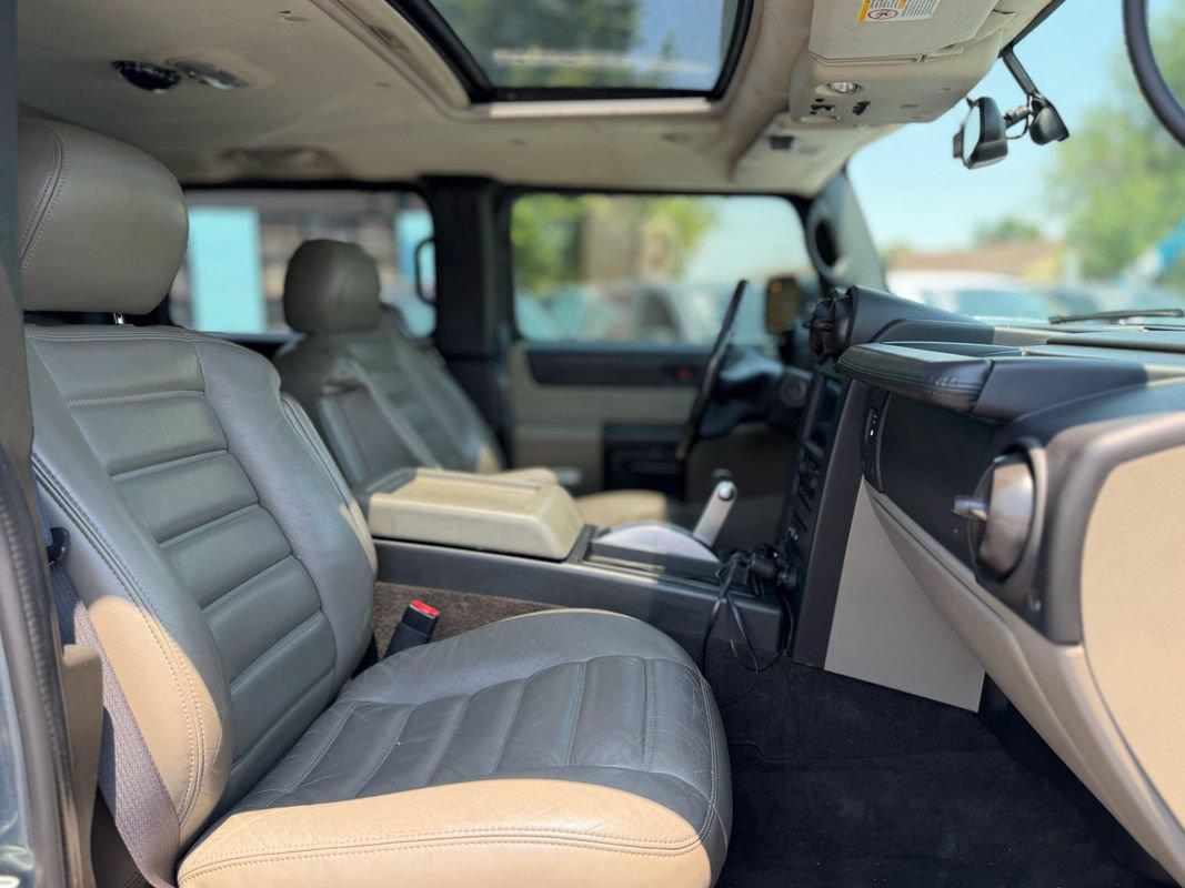 Used 2005 HUMMER H2 w/ Preferred Equipment Group AWD/4WD image 5