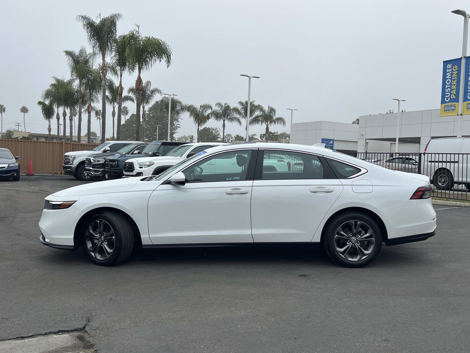 Certified 2023 Honda Accord EX image 2