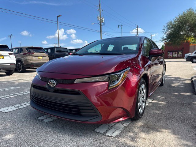 Used 2024 Toyota Corolla LE FWD image 4