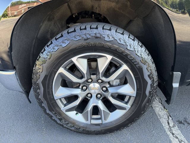 Used 2024 Chevrolet Silverado 1500 LT AWD/4WD image 39