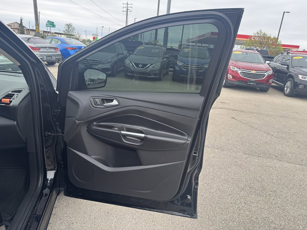 Used 2019 Ford Escape Titanium image 14