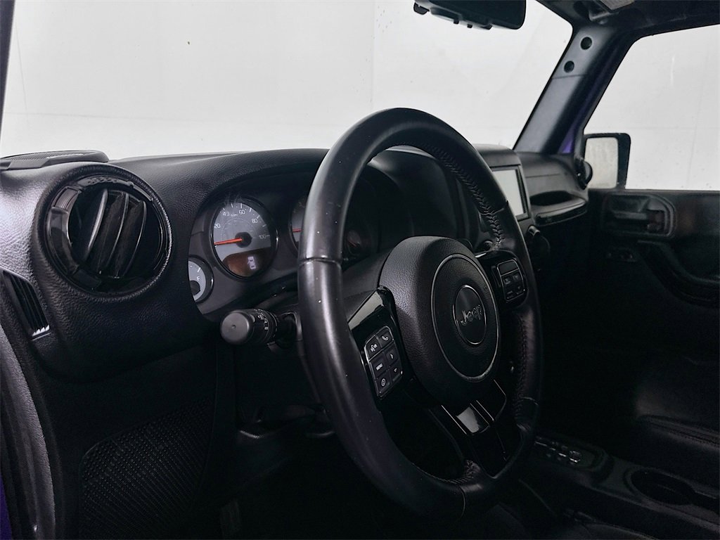Used 2017 Jeep Wrangler Unlimited Sahara image 9