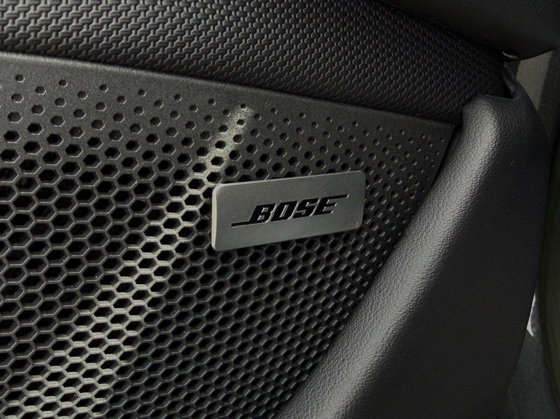 Used 2022 Porsche Taycan image 43