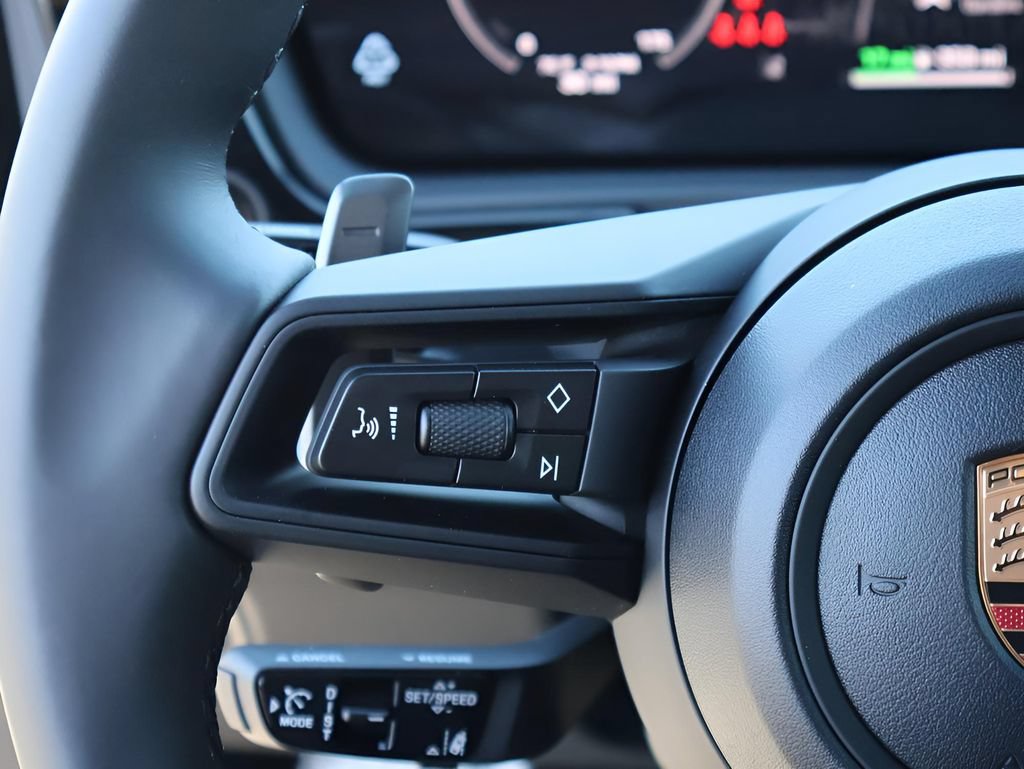 New 2026 Porsche Cayenne E-Hybrid Coupe AWD/4WD image 30